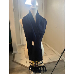 NWT DISNEY PARKS Authentic Navy Blue & White Winter Scarf Mickey Mouse "M"